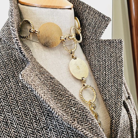 Tailored Tweed Suit (Jacket with Matching Pleated Skirt) - Picture 4 of 7